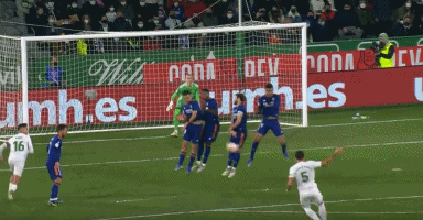 好消息是浓眉不用手术，坏消息是独行侠还是想交易，再评戴维斯和东契奇交易